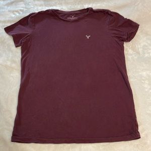 American eagle men’s small burgundy tshirt